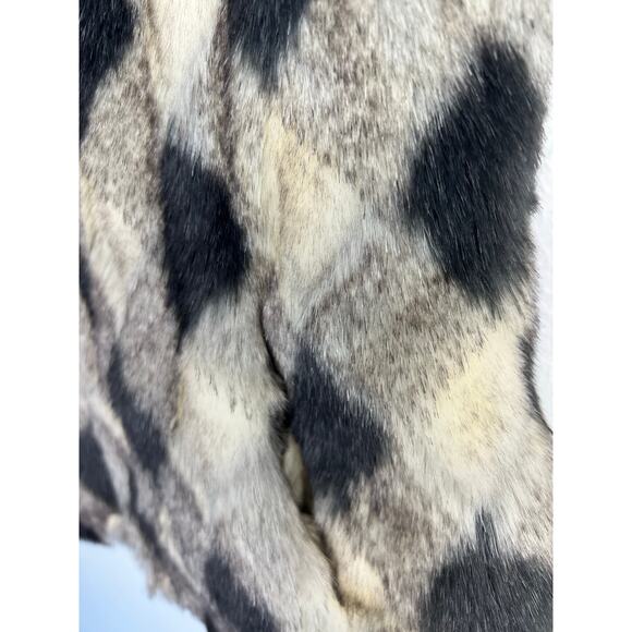 Pamela McCoy Collection Faux Fur Harlequin Vest Silver Gray White Sz XXS - Picture 11 of 11